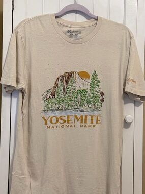 Columbia Cream Yosemite National Park Graphic Tee with Green & Gold Print
